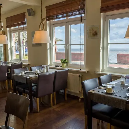 Akzent Strandhotels Seestern, Delphin & Lachs ホテル 3*